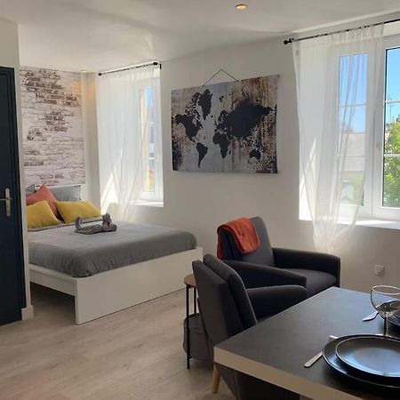 Le Petit Loft - Studio - Wifi - Coeur De Ville - Parking Pont-lʼAbbé Buitenkant foto