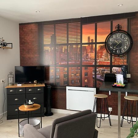 Le Petit Loft - Studio - Wifi - Coeur De Ville - Parking Pont-lʼAbbé Buitenkant foto