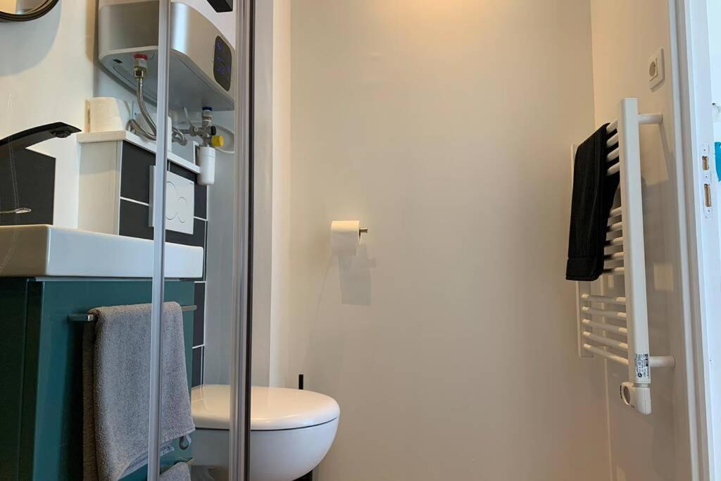 Le Petit Loft - Studio - Wifi - Coeur De Ville - Parking Pont-lʼAbbé Buitenkant foto
